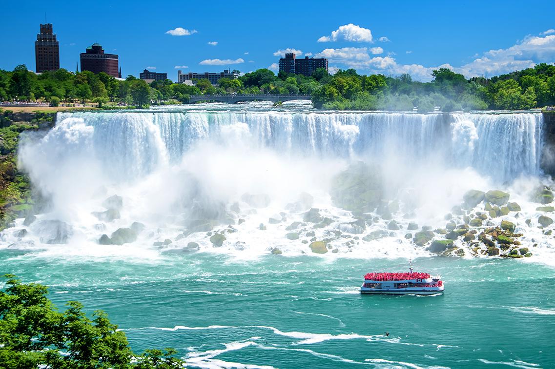 Visit Niagara falls with Canada tours & excursions
